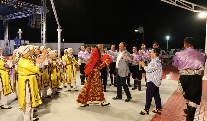 Larnakalılar İskele’de buluştu