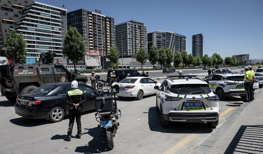 TC İçişleri Bakanı: "NATO tedbirlerinde 4 bin 412 kişi yakalandı"