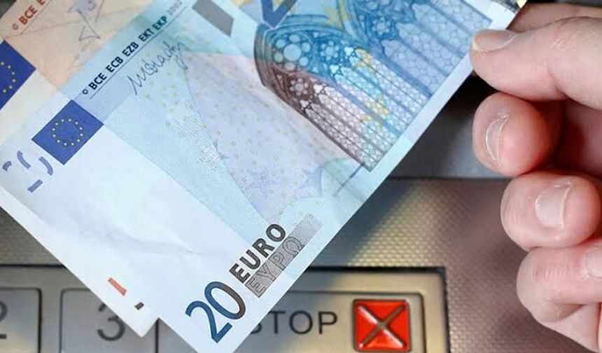 Güney Kıbrıs'ta maaşlar 3.7 oranında arttı
