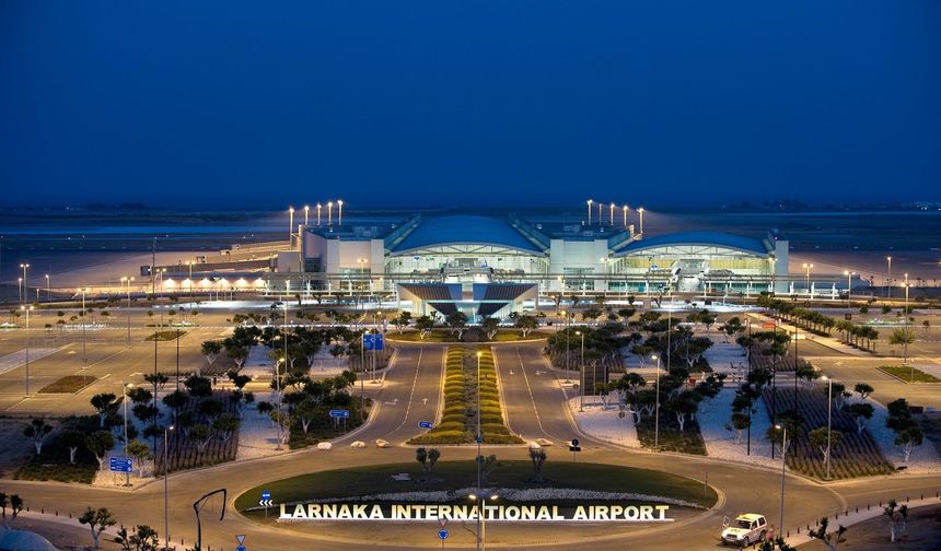 Larnaka Havaalanı'nda uyuşturucu operasyonu... Üç kişi tutuklandı