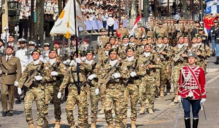 RMMO Paris’te resmigeçide katıldı