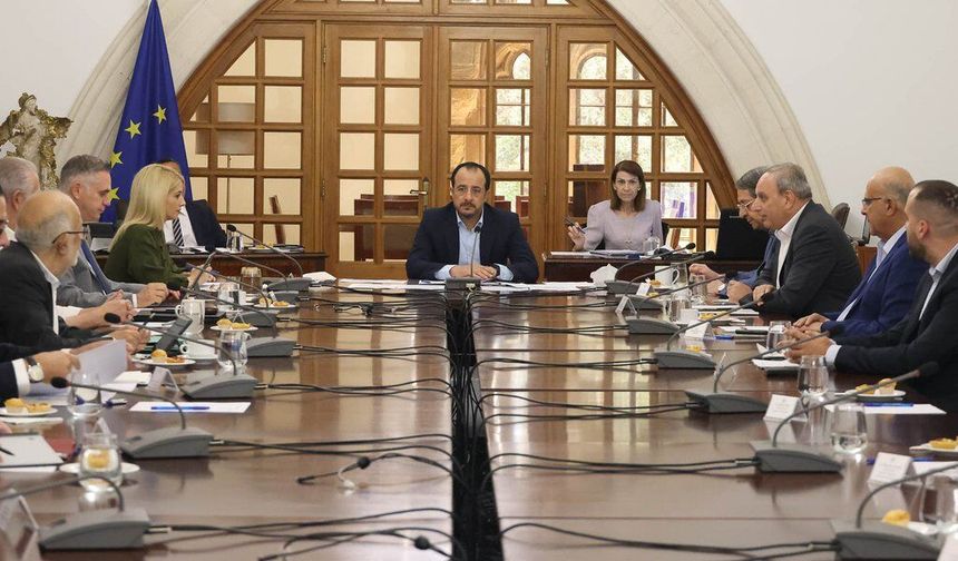 Hristodulidis, Rum Ulusal Konseyi bilgilendirdi