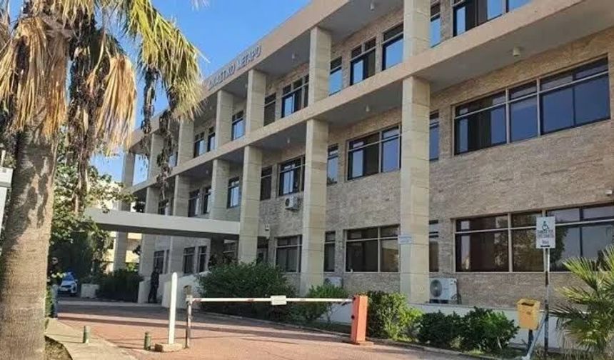 Larnaka’da gürültü şikayeti üzerine fuhuş evi ortaya çıktı