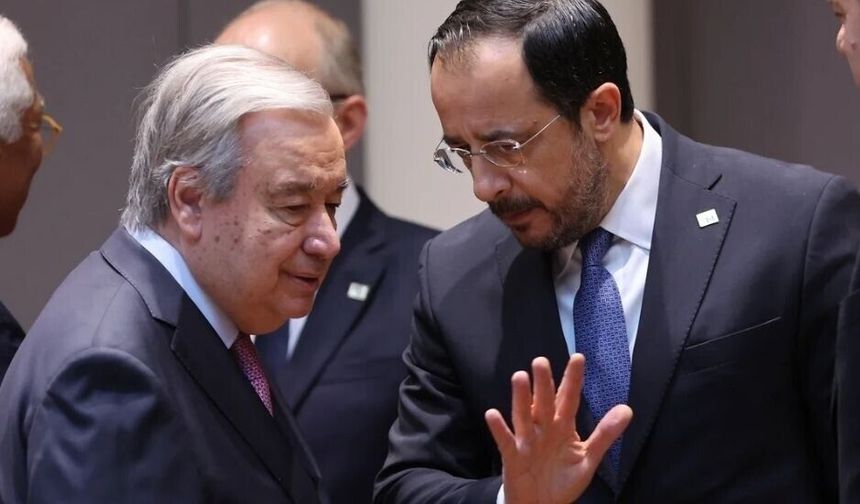 Cyprus Mail Hristodulidis’i süreci ağırdan almak, AKEL ve DİSİ’yi de sessiz kalmakla eleştirdi