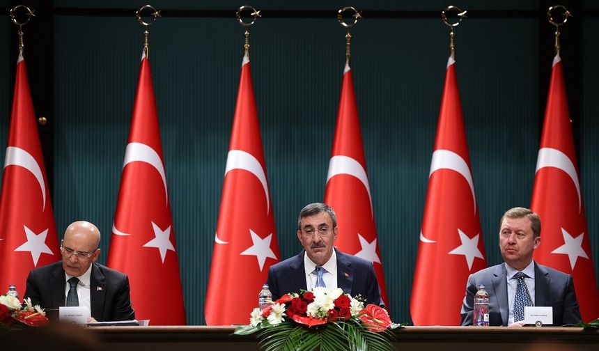 Cevdet Yılmaz: “Yıl sonu enflasyon tahminimiz yüzde 28,4'e yükseldi”