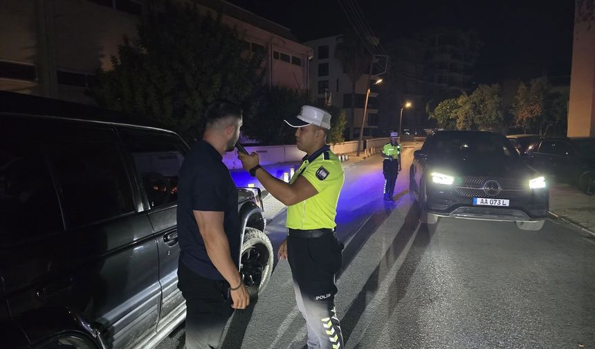Trafik denetimlerinde 310 sürücü rapor edildi, 15 araç trafikten men edildi