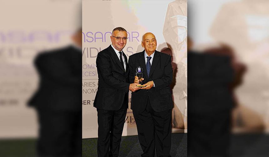 Reha Arar’a gastronemiye hizmet ödülü