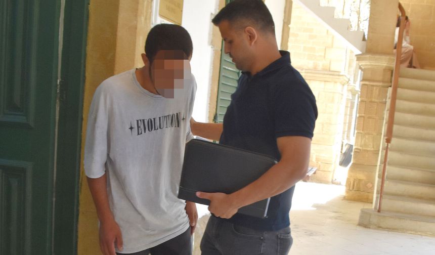Üç İnşaattan Bakır Kablo Çalan Zanlı Apartman Boşluğunda Yakalandı