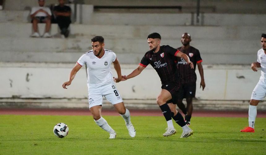 Yenicami Evinde 2 Dakika Arayla Attığı Gollerle 3 Puanı Aldı (2-0)