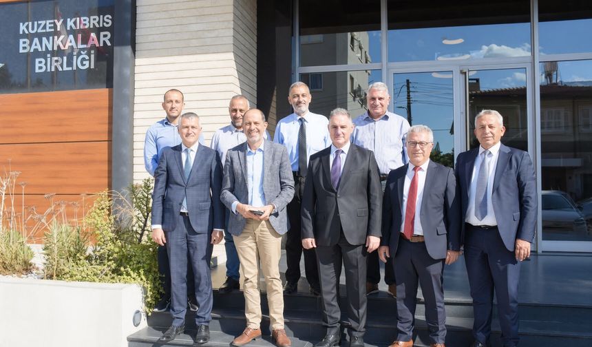 Halkın Partisi, Bankalar Birliği’ni ziyaret etti