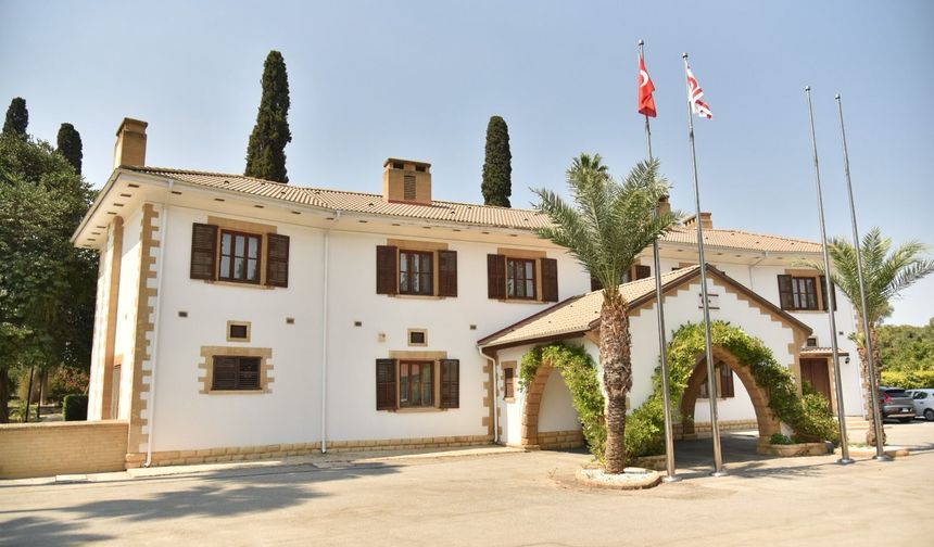“Resmin Kamusal Hafızası” sergisine öğrenci turları ve sanatçı buluşmaları düzenlenecek