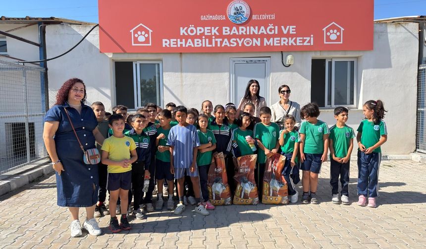 İlkokul öğrencileri GMB Başkanı Uluçay’ı ziyaret etti ve barınağa bağış yaptı