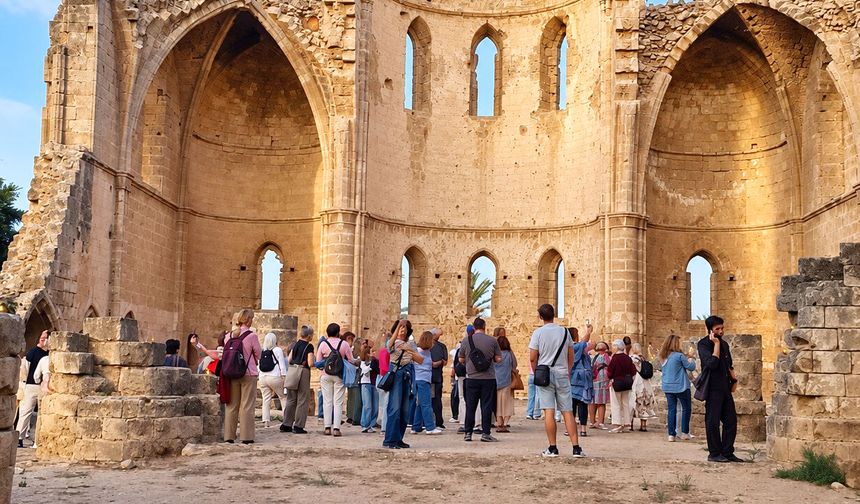 Gazimağusa Belediyesi’nin “Gece Yürüyüş Turu, Deneyimsel Yolculuk” etkinlikleri tamamlandı