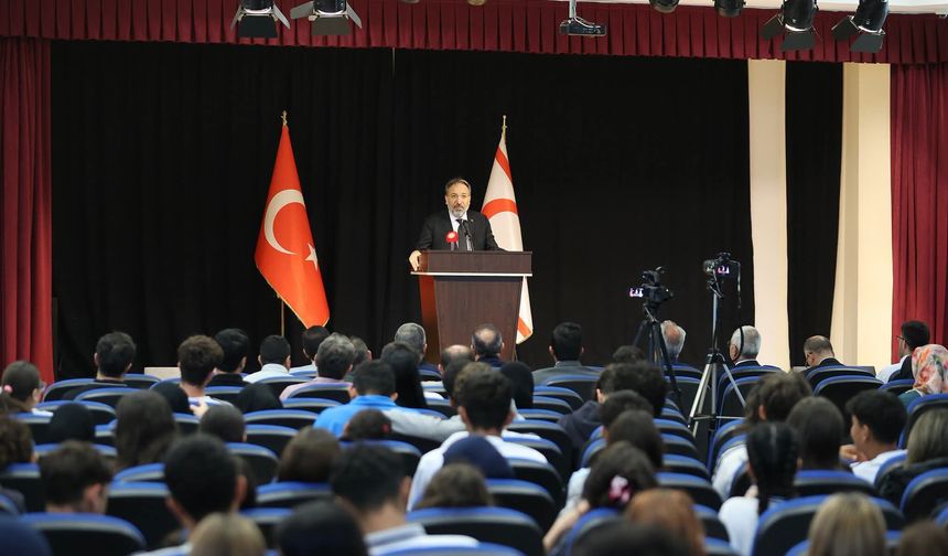 TC Diyanet İşleri Başkanı Arpaguş, Hala Sultan İlahiyat Koleji’ni ziyaret etti
