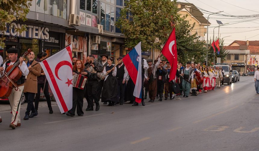 İskele Belediyesi Müzik Grubu Kosova'da festivale katıldı