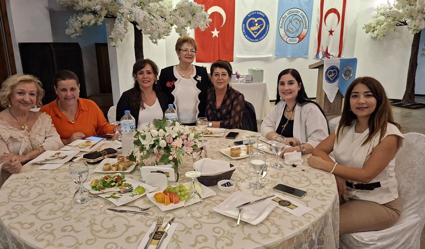 Özgür Hizmet Derneği, özel eğitim okullarının yararına yemek düzenledi
