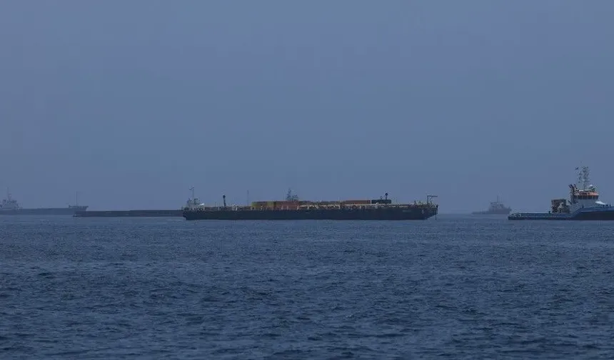 İngiltere Deniz Ticaret Operasyonları: Irak açıklarında bir tanker vuruldu