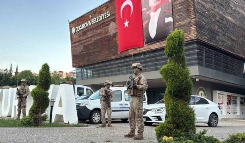 Çukurova Belediyesi'ne operasyon: Belediye Başkanı dahil 44 kişiye gözaltı